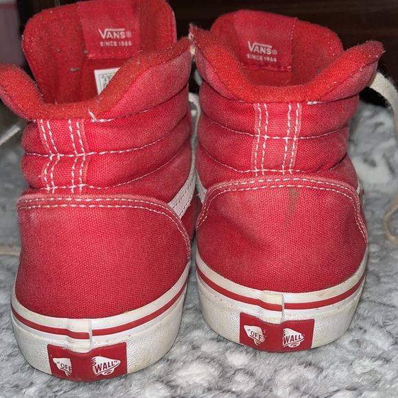 Red vans ** - Picture 4 of 8